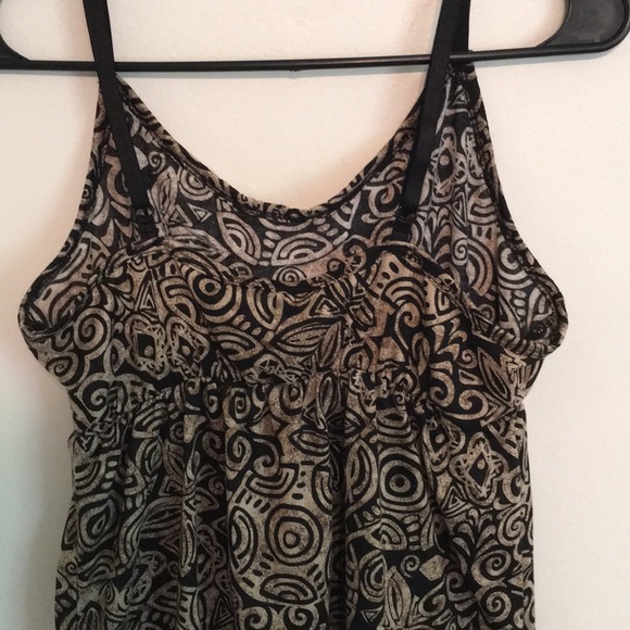 Cute tank top - Picture 3 of 3